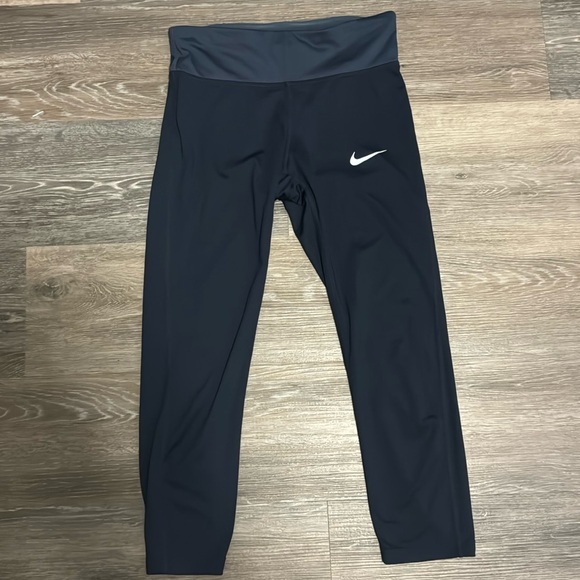 Nike Dry Fit Blue Cropped Capri Leggings - Size Small - Picture 1 of 7